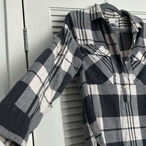 Old navy boyfriend 3/4 button flannel shirt Sz S